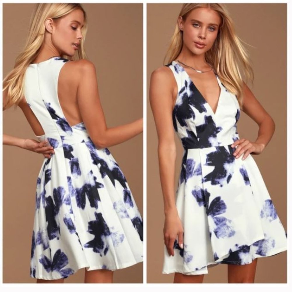 EUC! Lulu's Chic Blue and Ivory Print Skater Dress - Size XS